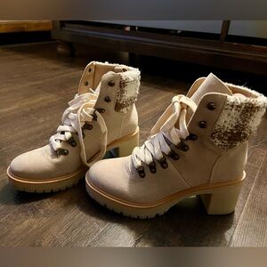 Heeled boots, brand new, never worn size 7